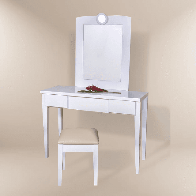 Vista de frente con fondo blanco.